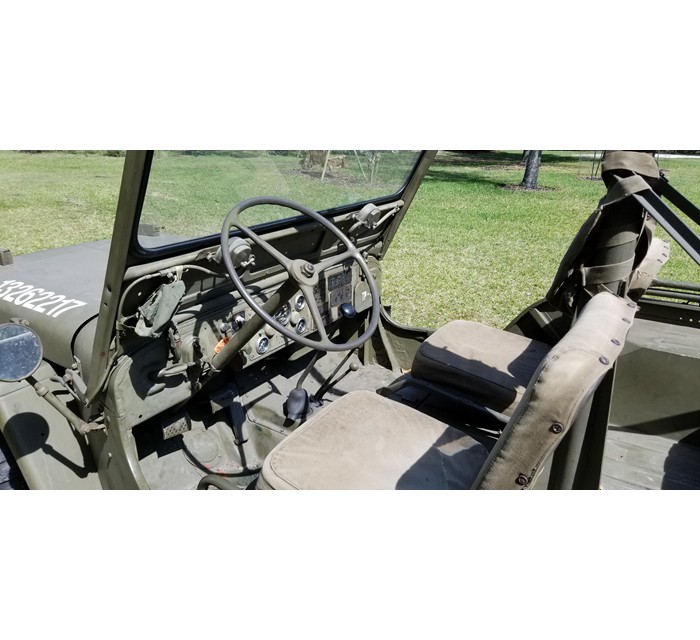 1952 Willys M38 with mounted machine gun 4