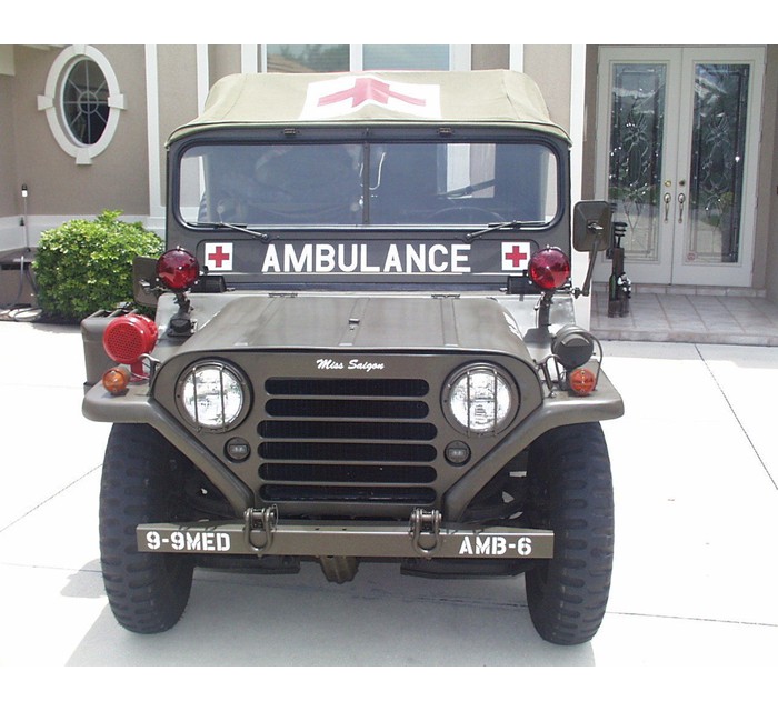 M718 1061 Army Ambulance Jeep 4