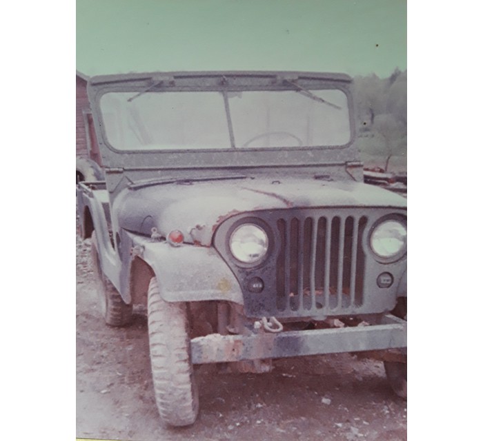 2 1969 Kaiser Jeeps