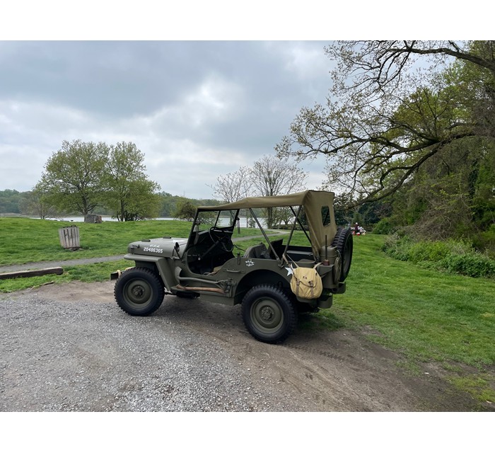 1942 Willys Slat Grill with All Spare Equipment 8