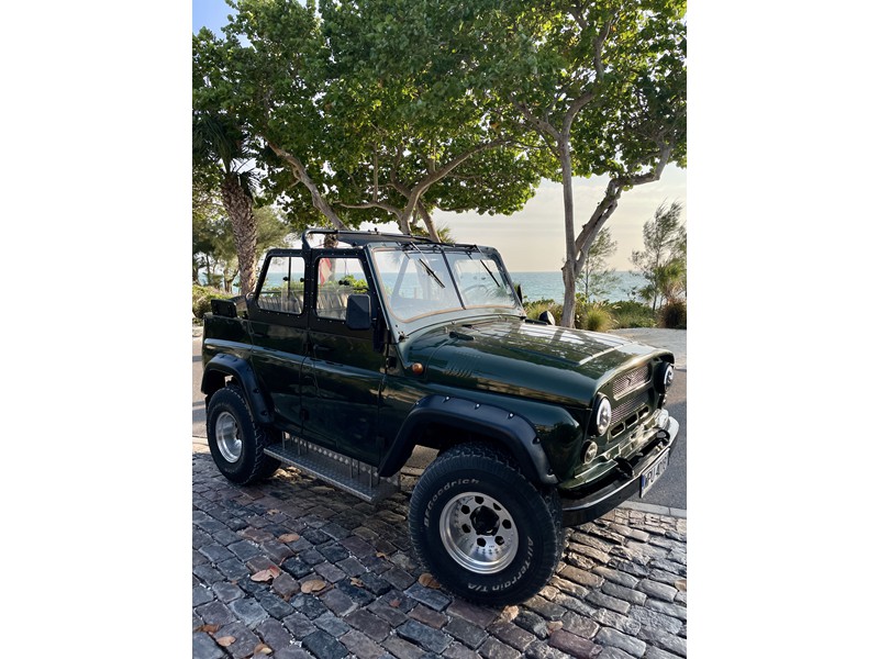 1990 UAZ 469 1