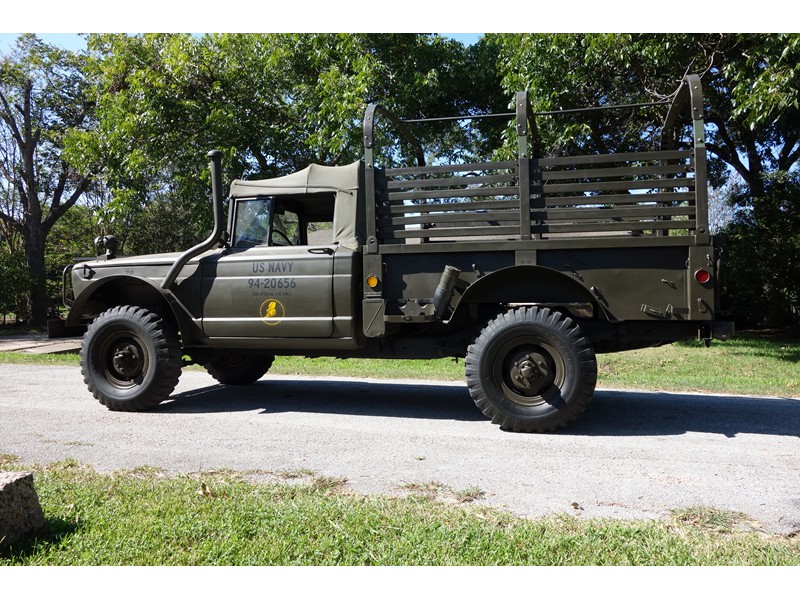 1968 Kaiser Jeep M715 Troop Cargo 6