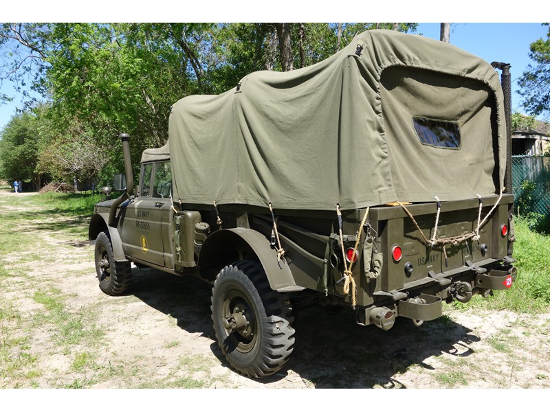 1968 Kaiser Jeep M715 Troop Cargo 8
