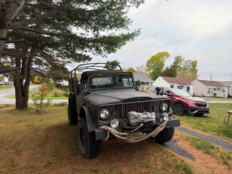 1968 M715 Jeep Kaiser 1 and 1 quarter Ton Military Cargo Truck 2